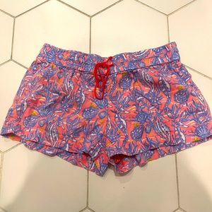 Seahorse pattern Vineyard Vines shorts